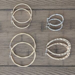 Costume earrings 4pr.